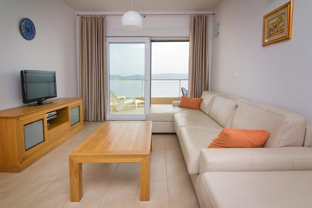 Vela Sollis * Marusici (Split-Dalmatia)