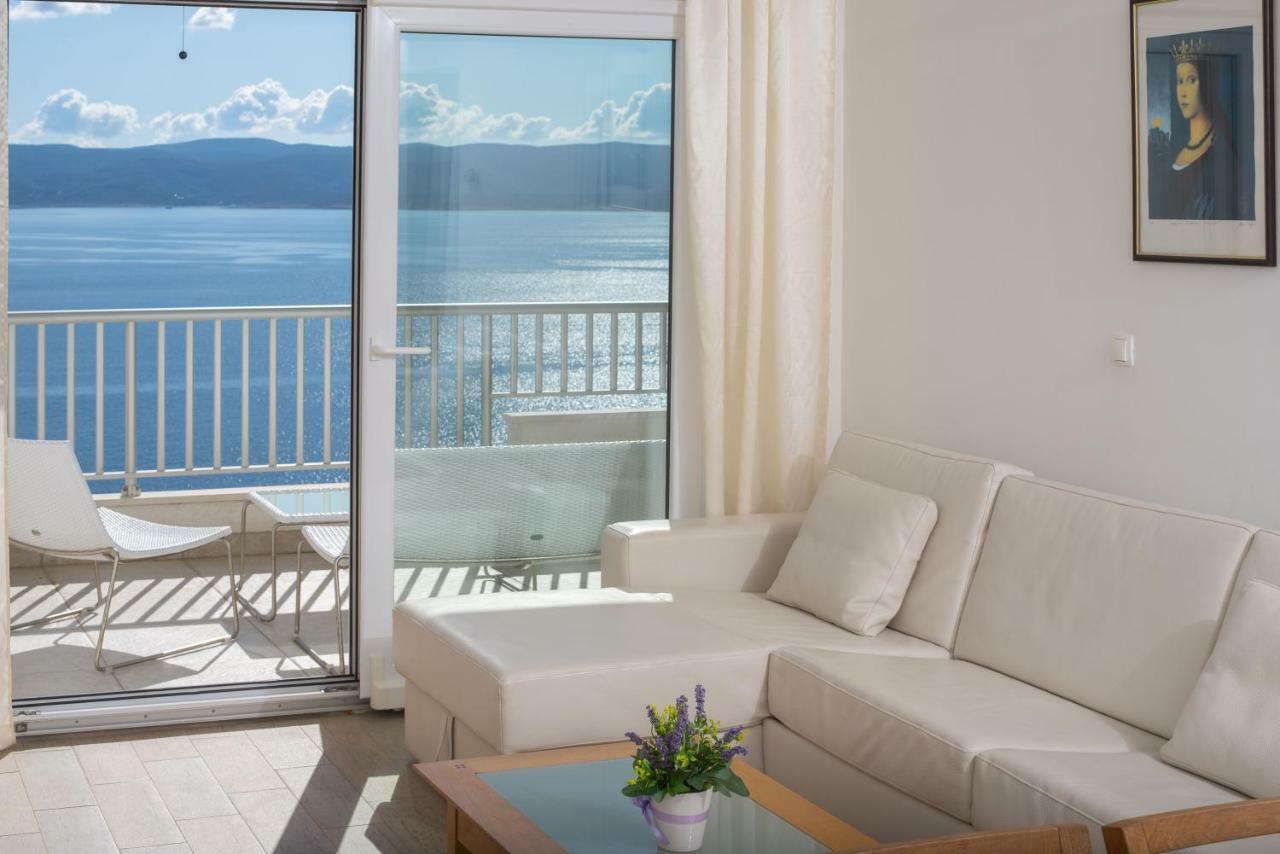 Vela Sollis Apartment *